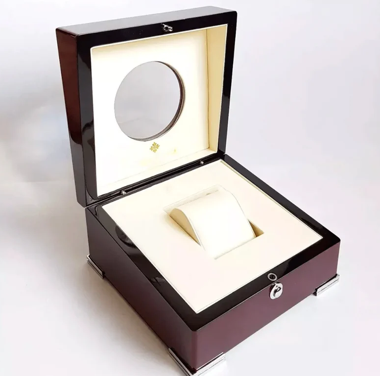 Luxury Timepieces – Platinum Elegance Cushion Edition