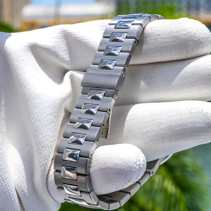 Luxury Timepieces – Platinum Elegance Cushion Edition